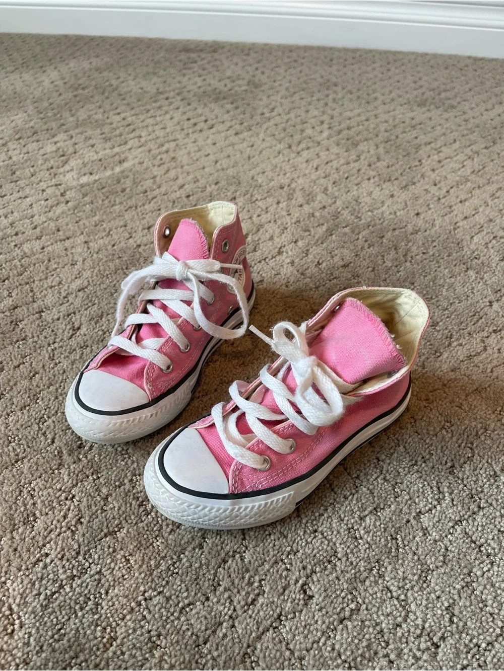 converse pink hightops!